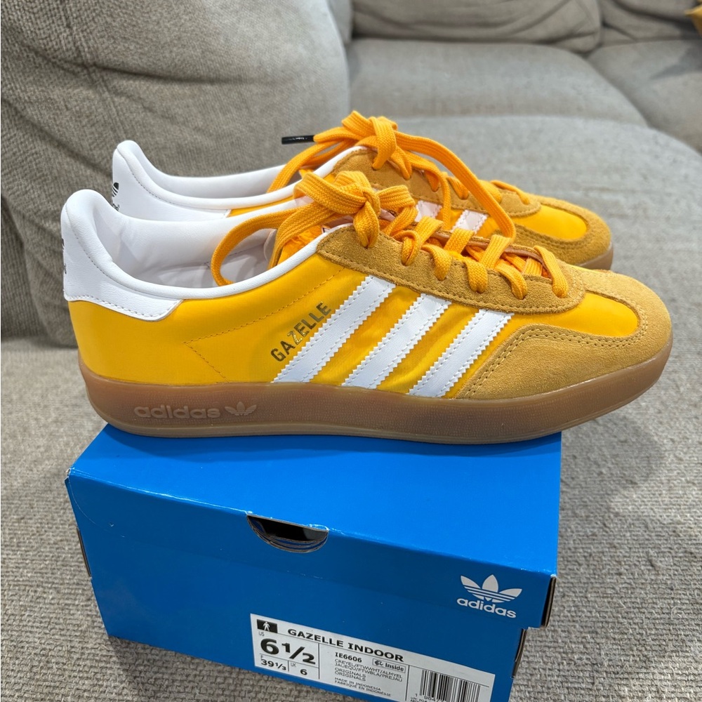 Adidas Gazelle Indoor Sneakers - Yellow and White - NEW/UNWORN